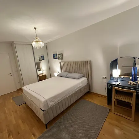 דירה Nadia 3min From Old Bridge With Free Garage