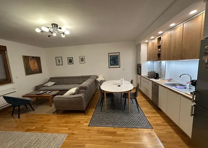 Nadia 3min From Old Bridge With Free Garage شقة *